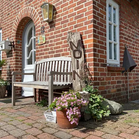 Stockrosenhuus Apartment